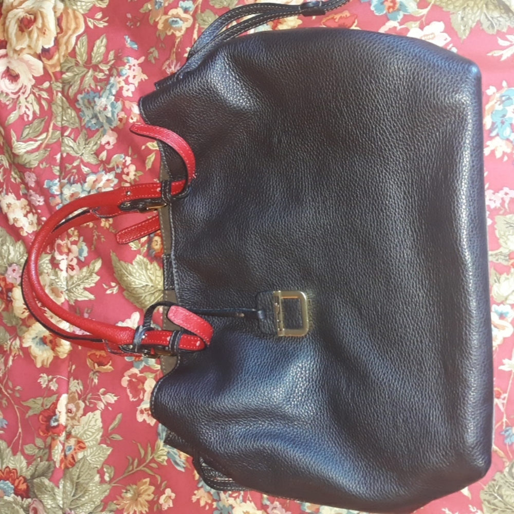 🌺INNUE PEBBLED LEATHER HANDBAG